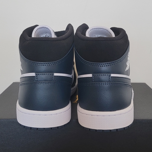 Nike Air Jordan 1 Mid Retro Armory Navy White 554724-411 Men size 11 - Picture 5 of 8